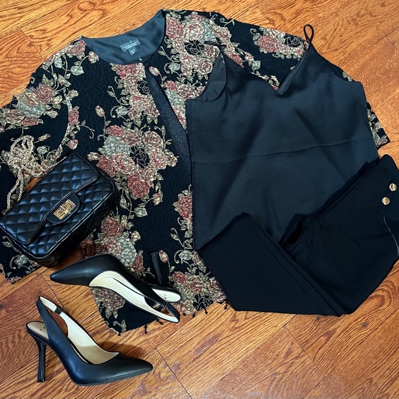 Dressbarn Woman Collection Floral Open Face Cardigan With Beaded Detail - Picture 4 of 16